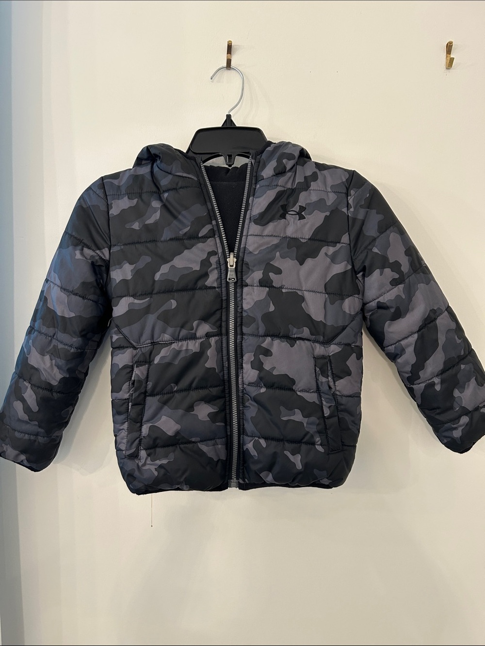 Under Armour Kids Gray & Black Camo Puffer Coat